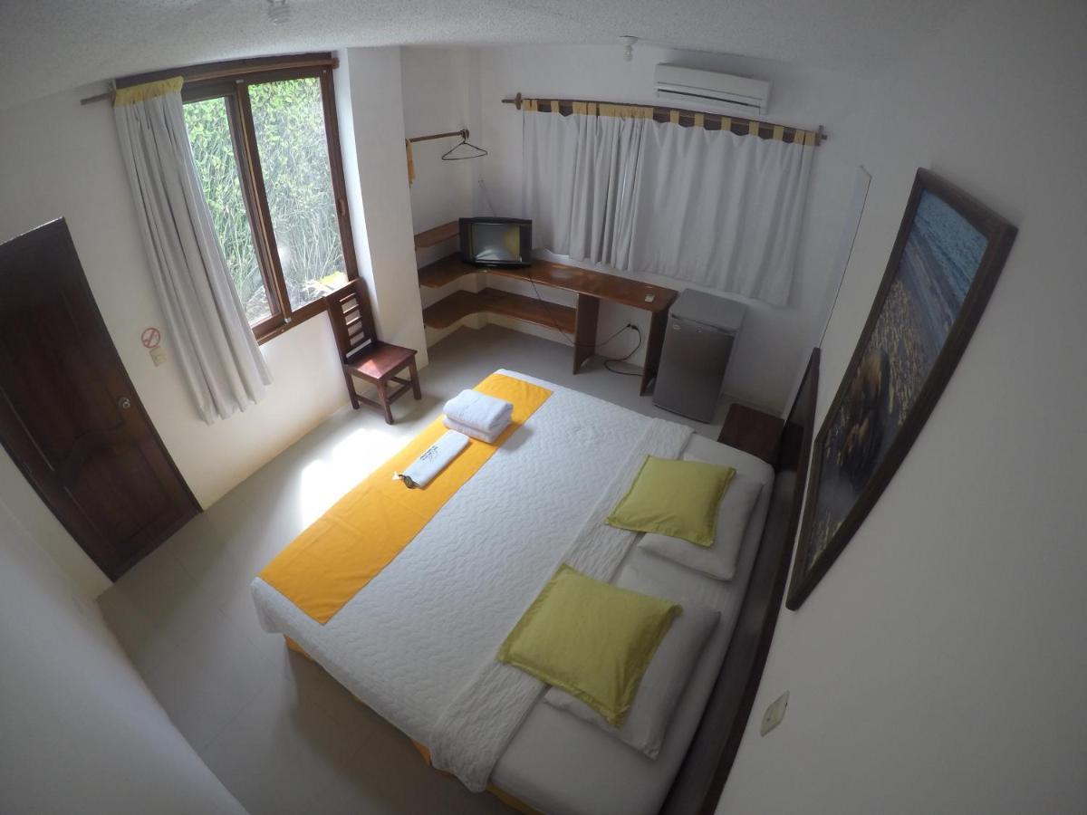 Hotel La Gran Tortuga - ᯤ Starlink Puerto Villamil Kültér fotó