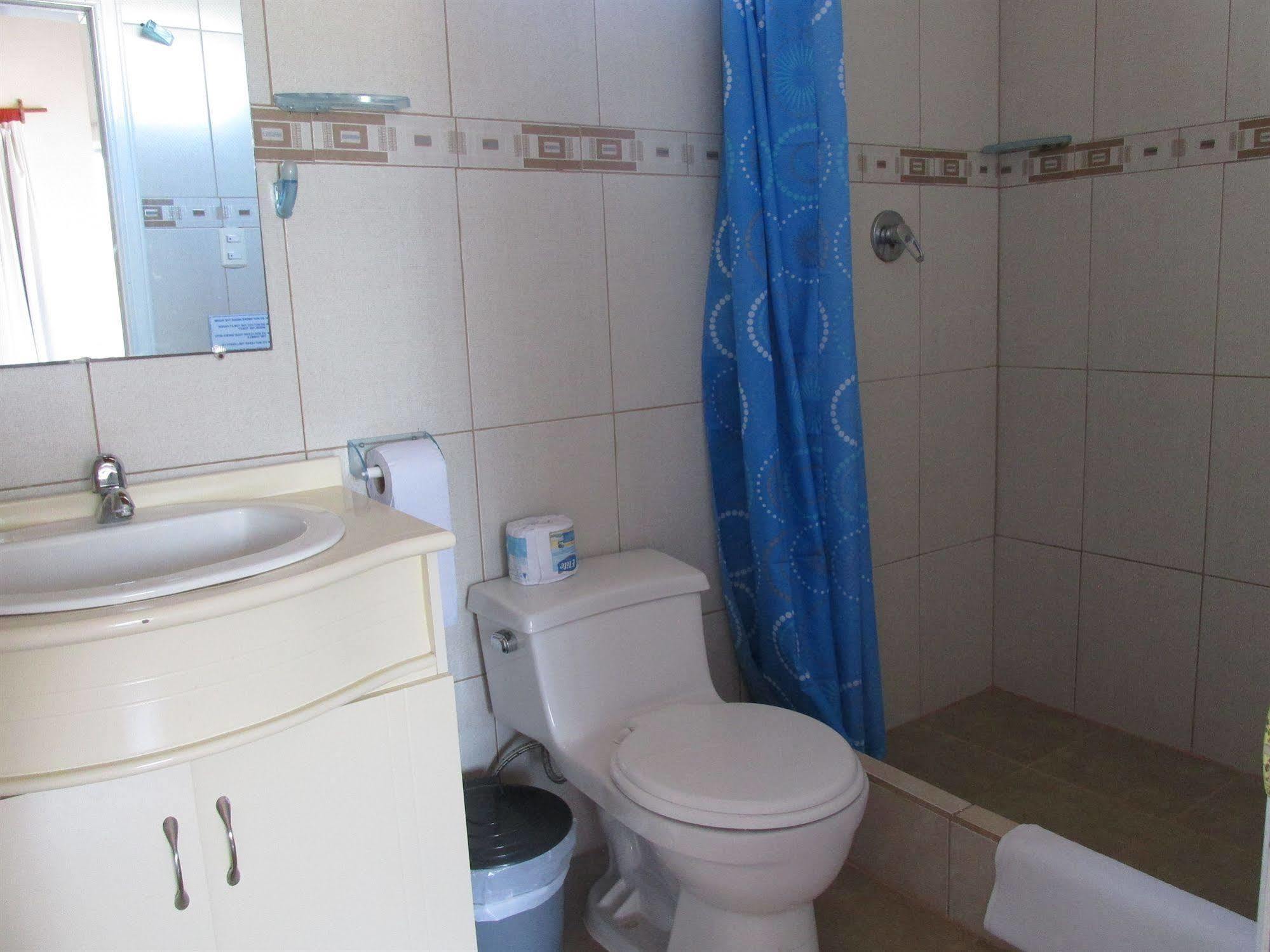 Hotel La Gran Tortuga - ᯤ Starlink Puerto Villamil Kültér fotó