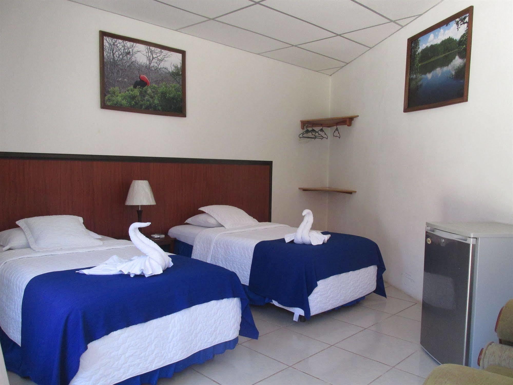 Hotel La Gran Tortuga - ᯤ Starlink Puerto Villamil Kültér fotó