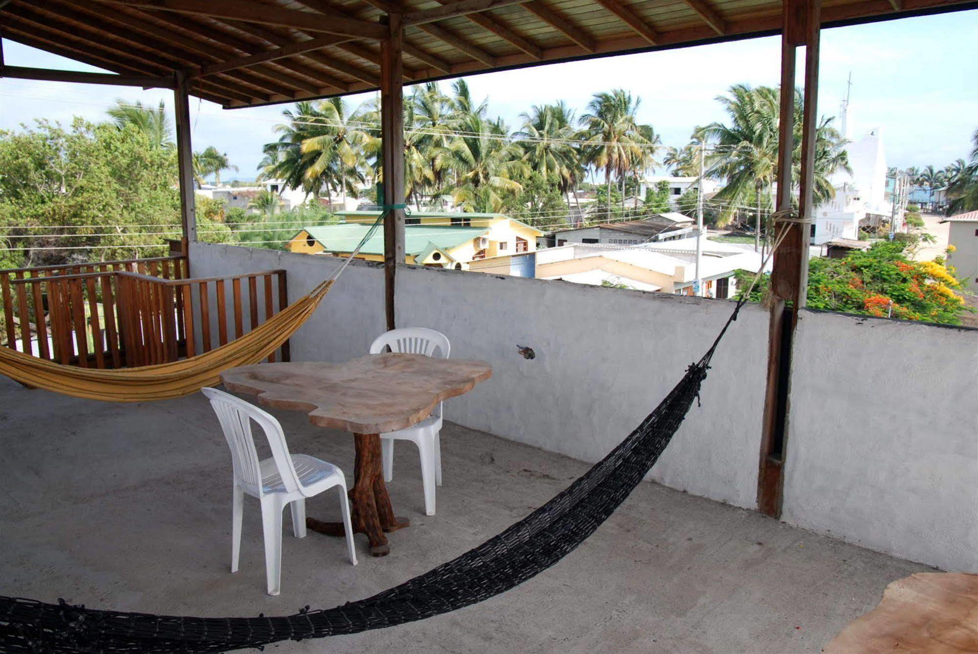 Hotel La Gran Tortuga - ᯤ Starlink Puerto Villamil Kültér fotó